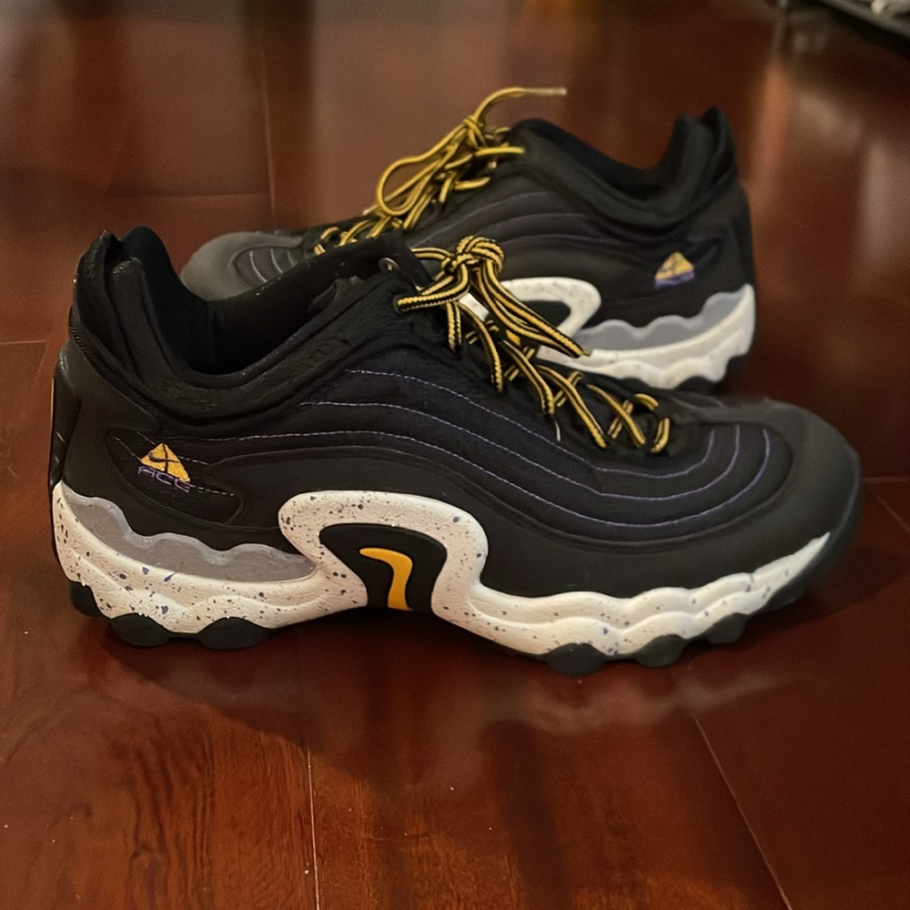 Nike ACG Air Skarn 'University Gold' – Size US 10 M